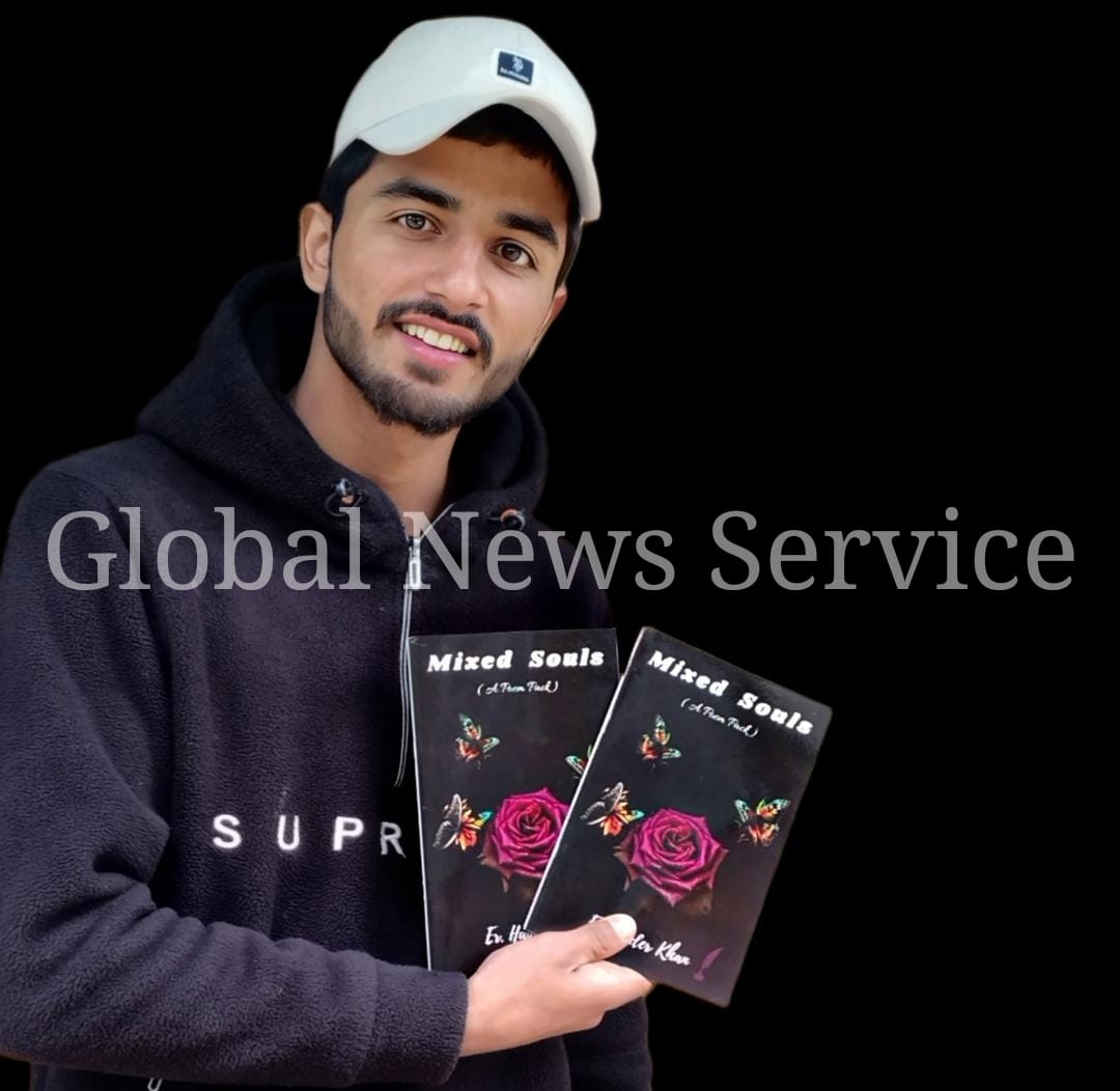 Baramulla Youth Garners Appreciation for His Debut Poetry Book Titled ‘Mixed Souls’