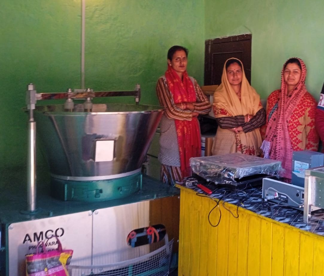 Int’l Women’s Day Special: Breaking Stereotypes, Shahnaza 3 Other Women Run Milk Processing Plant at Udhampur