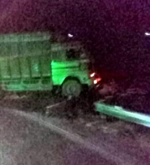 Two Pulwama residents died as boulder hits truck in Ramban