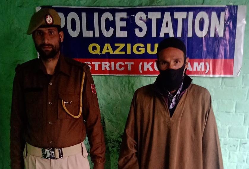 Absconding drug peddler held in Kulgam:- Police
