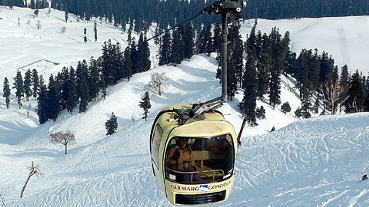 11 Gujarat tourists, local guide caught with fake Gandola tickets in Gulmarg: Officials