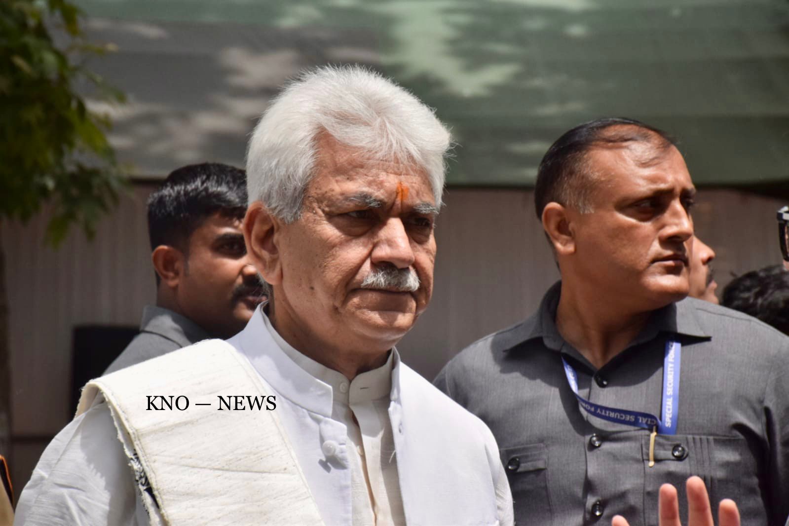 LG Sinha inaugurates newly renovated Polo View market; says Sgr to look like Mumbai, Delhi, Chandigarh