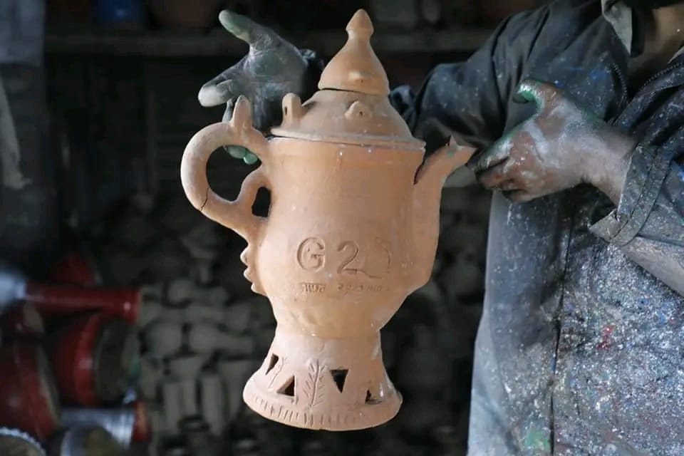 Kumar family of Srinagar all set to set its glazed pottery products on display at G20 summit