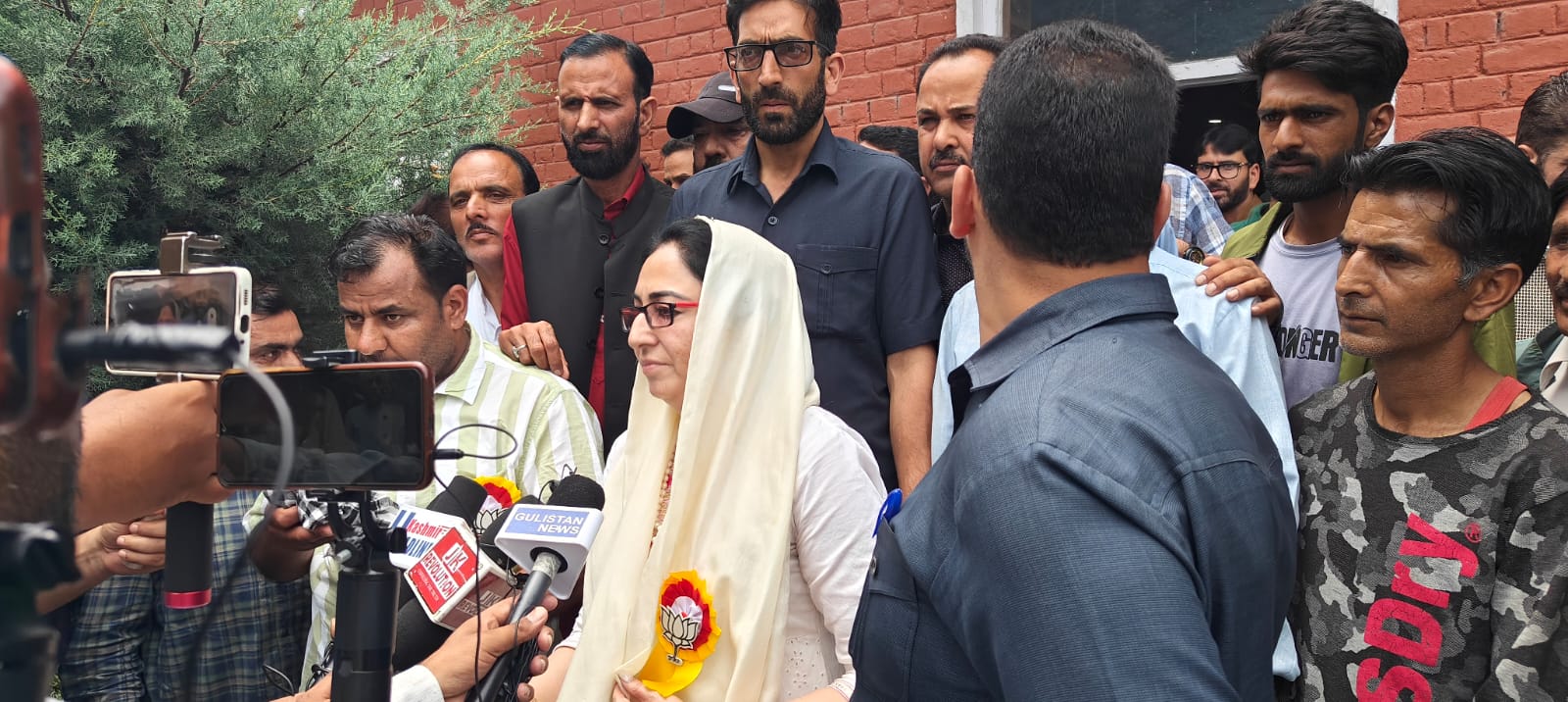 Dr Andrabi chairs Intellectuals Meet at Sopore