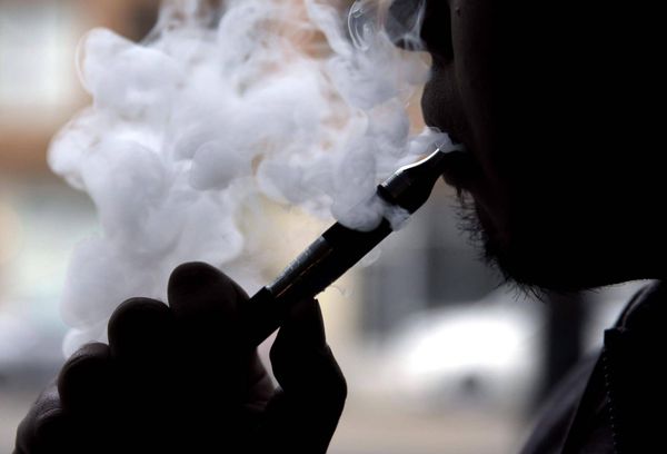 Despite ban, e-cigarettes sold through e-commerce sites