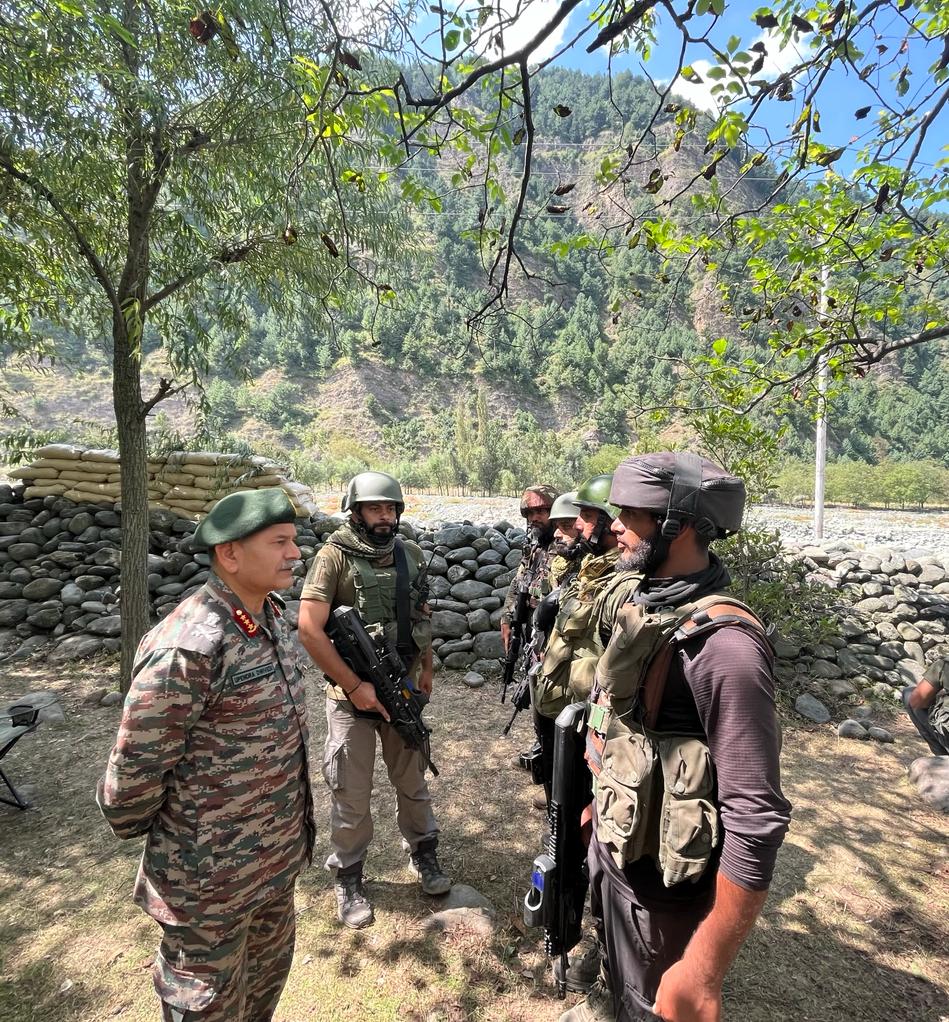 Anantnag encounter Day-4: Northern Army Commander visits gunfight site, takes stock of ongoing operation