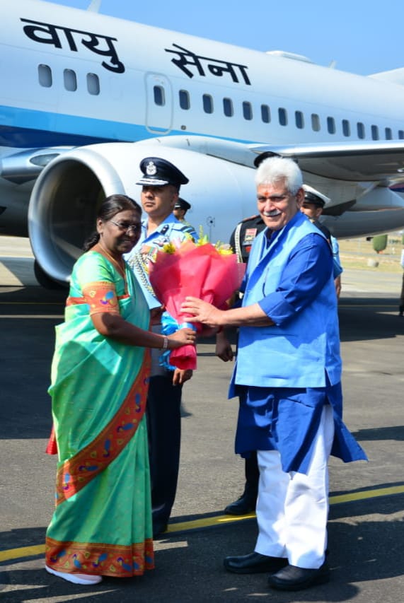 President Murmu arrives in Srinagar for 2-day J&K visit