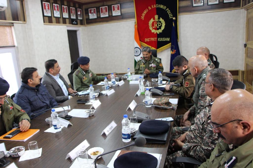DGP J&K visits Kulgam, reviews Security scenario of the District; Chairs high level meeting of Police, Army and CAPFs officers