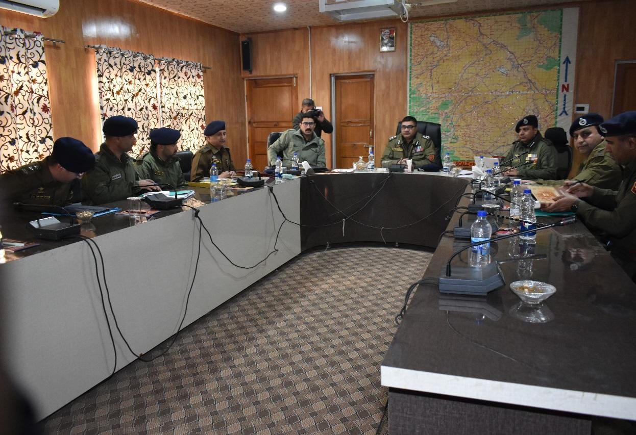 IGP Kashmir visits Shopian & Pulwama; Chairs security review meetings