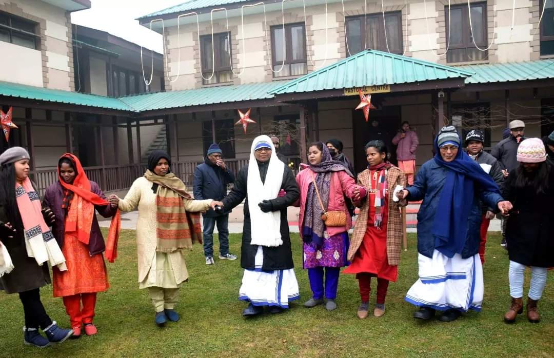 Christmas celebrated with zeal across Kashmir