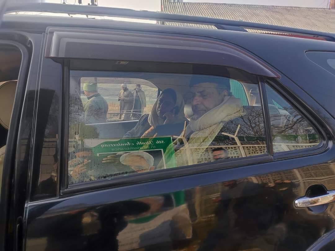 Renowned Politician Muzaffar Beigh, Wife Safina Rejoin PDP on Mufti Mohammad Syed’s Death Anniversary