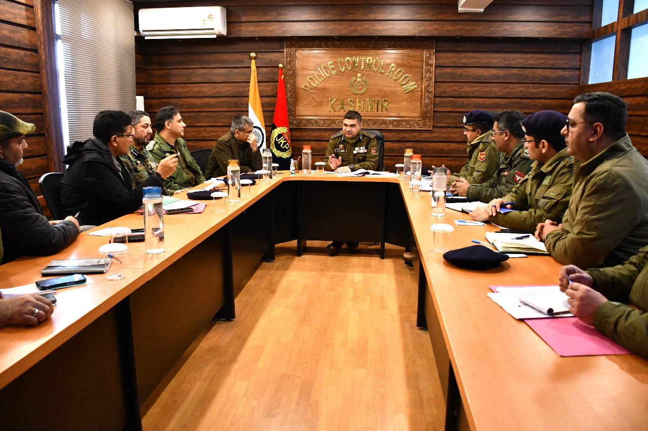 IGP Kashmir reviews Republic Day-2024 arrangements