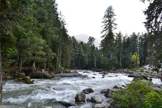 Dry Chillai-Kalan casts shadow on Kashmir’s major water resources