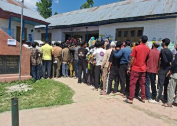 Lok Sabha Polls: Baramulla records over 35% voter turnout till 1 pm