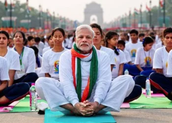 PM Modi Takes Part in 10th International Day of Yoga in Srinagar