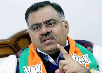 Abdullah must not behave like a PRO of Pak : Chugh