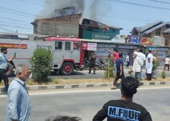 Masjid, several houses damaged in massive fire in Srinagar’s Eidgah