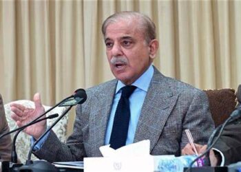 Pak PM Sharif urges India to resolve Kashmir issue via dialogue
