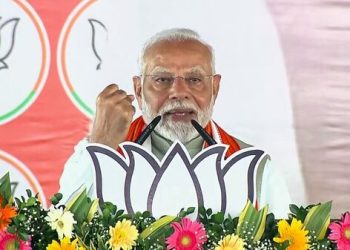 “We love J&K, they love Article 370”: PM Modi hits out at Congress