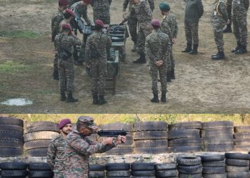 Army Commander reviews newly inducted ‘Asmi’ machine pistols in Udhampur