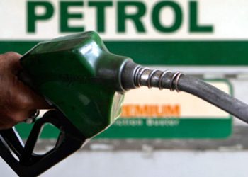 Srinagar petrol pump declares no fuel for minors, helmetless riders