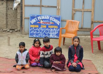 In harsh winter, students attend classes under open sky in Kulgam