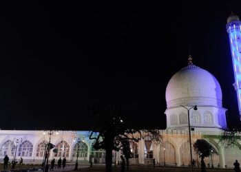 Shab-e-Barat: Devotees throng Hazratbal shrine to seek mercy