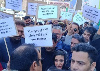 Iltija Mufti Leads Protests Against Remarks on July 13 Martyrs, Demands Apology