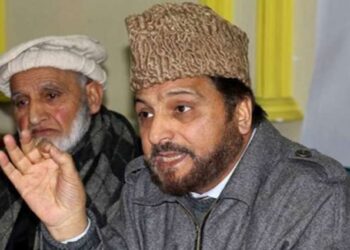 Muslims eagerly waiting for Kashmiri Pandits to return, we will welcome them with open arms: J&K Grand Mufti