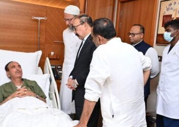 PM Modi speaks to Ghulam Nabi Azad after he falls ill in Kuwait