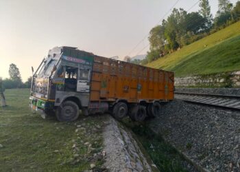 Train Service Restored After One-Hour Halt Between Qazigund and Hiller as Truck Veers Onto Track