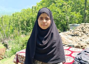 Tral: Bakerwal Girl Scores 463 Marks Despite Poverty, Studying Under Tarpaulin Tent House