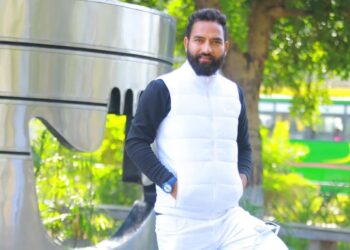FIR registered against J-K AAP chief Mehraj Malik over criminal intimidation of woman doctor