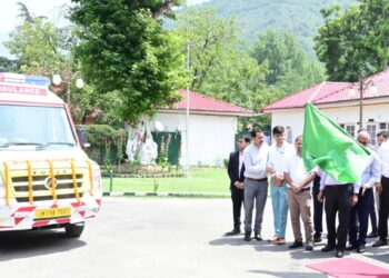 Lieutenant Governor flags off fleet of ambulances for Hospitals in Ramban and Anantnag Districts