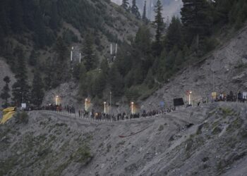 Amid multi-layer security cover, over 26,000 pilgrims pay obeisance at holy cave shrine in 2 days
