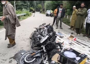 Four Injured In Shopian Road Accident