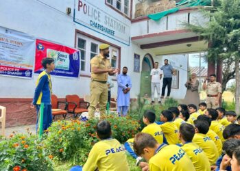 Budgam Police Organizes Awareness Camp for Students under “Seva Parv” at PS Charar-e-Sharief