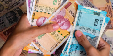 Anti-Corruption Bureau Nabs Helper Inside Deputy Commissioner’s Office for Bribe