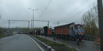 NH-44 blocked after landslide in Ramban, traffic halted on Jammu-Srinagar highway